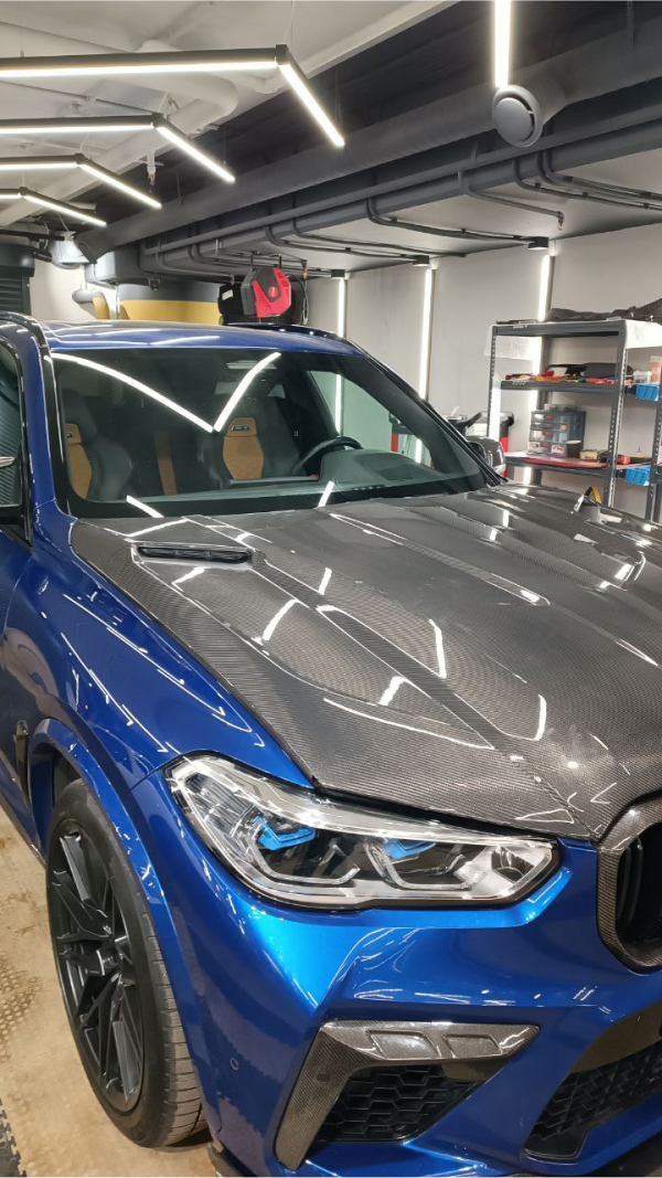 Процесс полировки автостекол от царапин